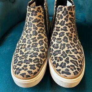 Tom’s Leopard Bryce sneakers Size 9